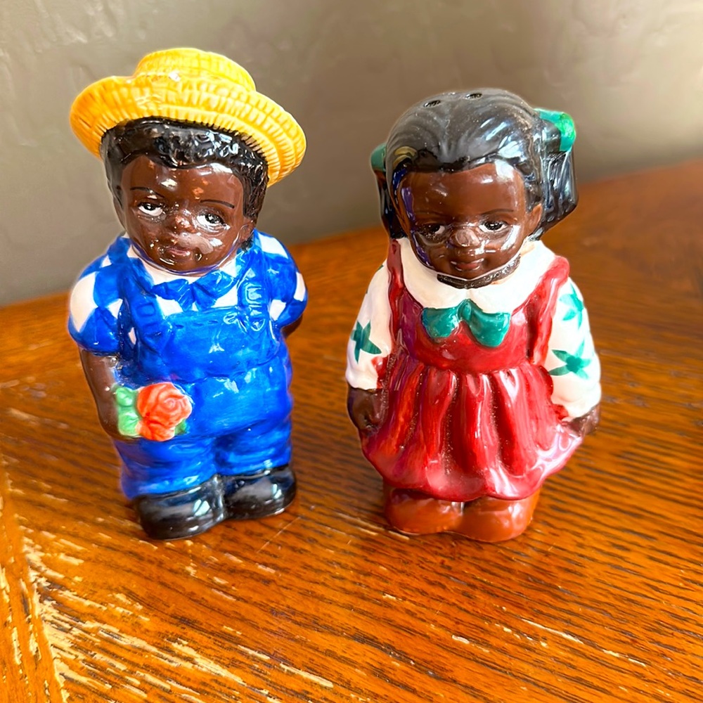 Holiday at Home salt and pepper shaker set
